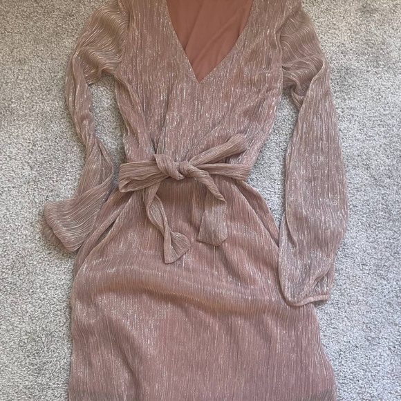 Sinsay Pink Dress with Belt - Size S, V shape neck - Picture 5 of 5